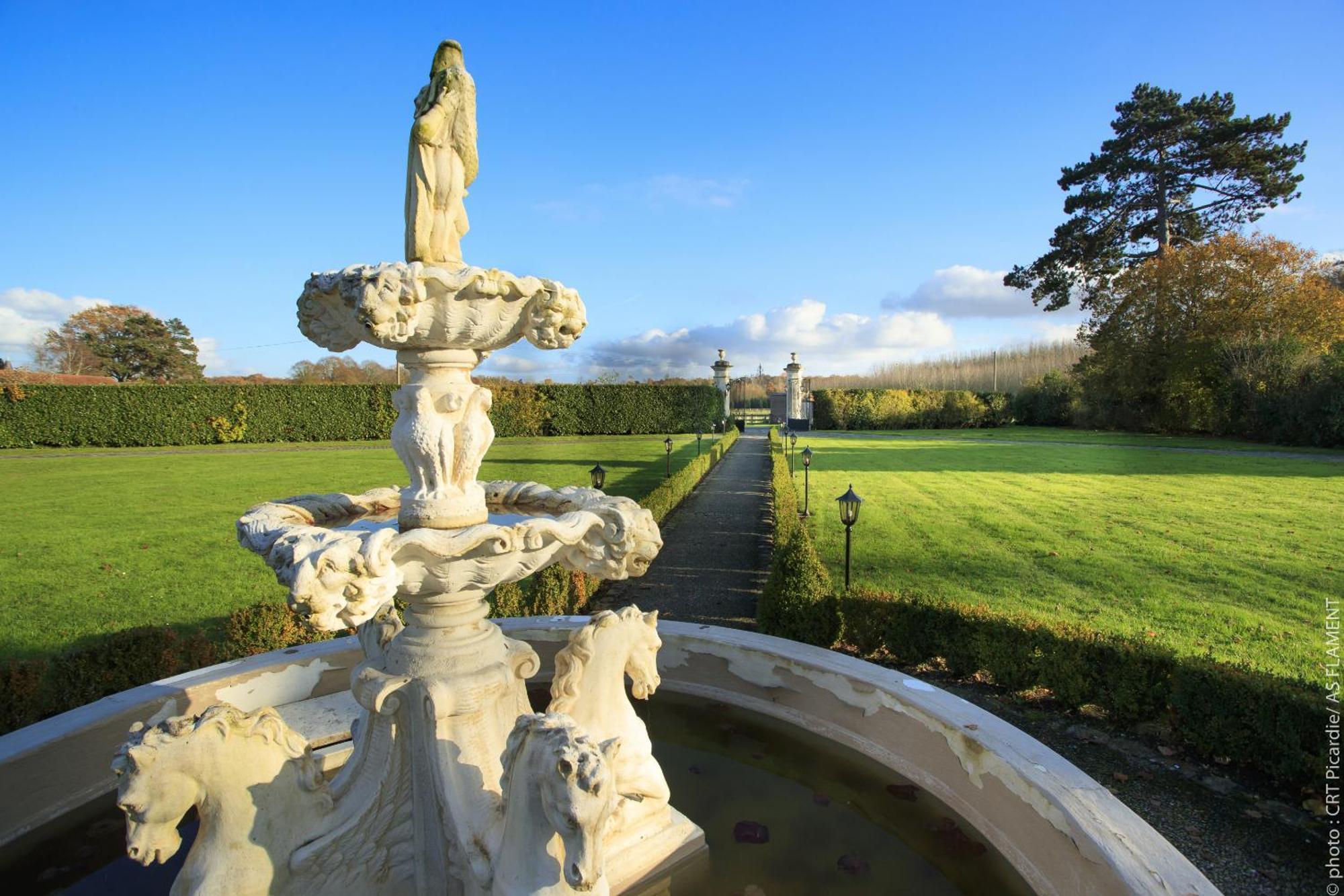 Chateau De Breuil Bed & Breakfast Bruyeres-et-Montberault ภายนอก รูปภาพ