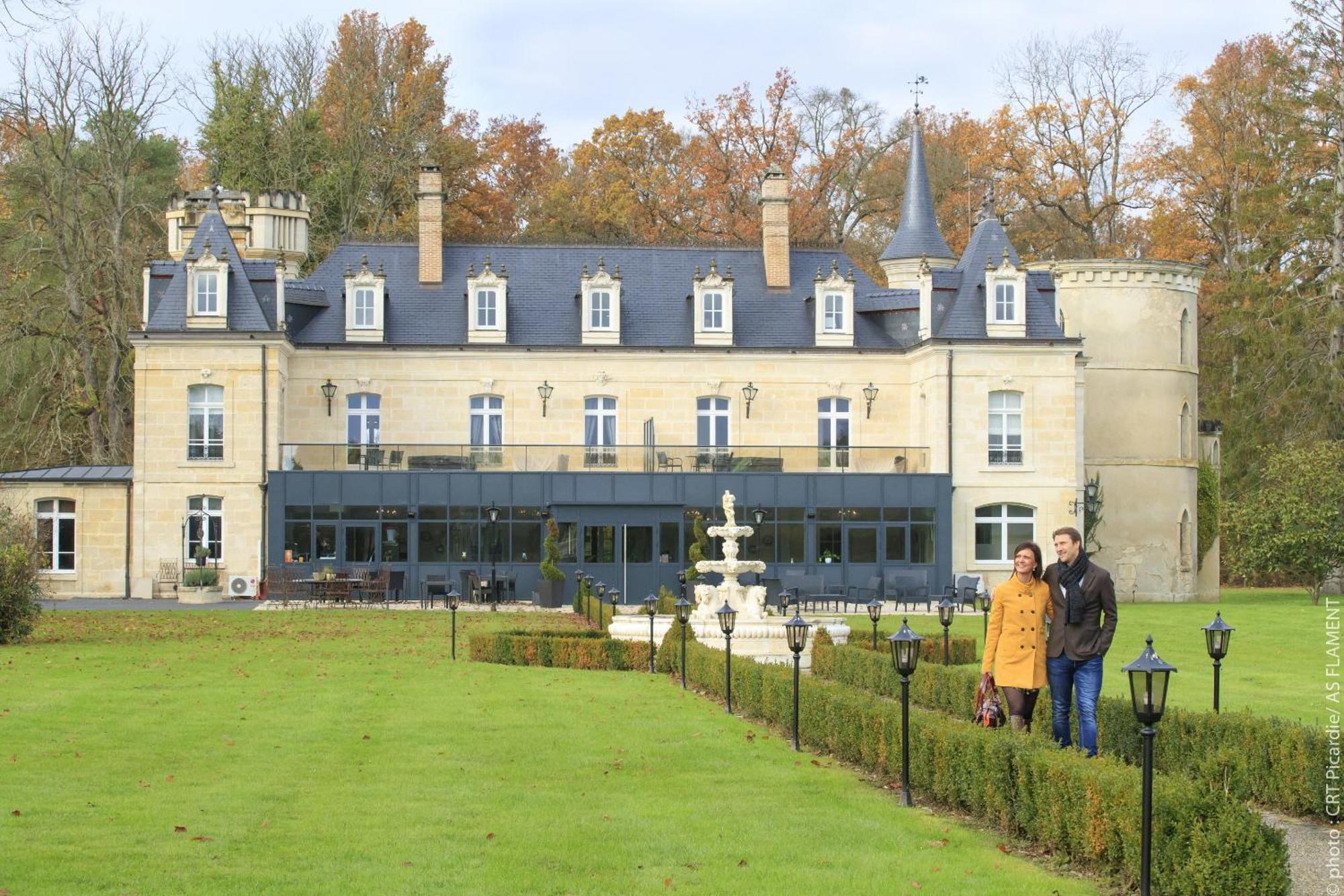 Chateau De Breuil Bed & Breakfast Bruyeres-et-Montberault ภายนอก รูปภาพ